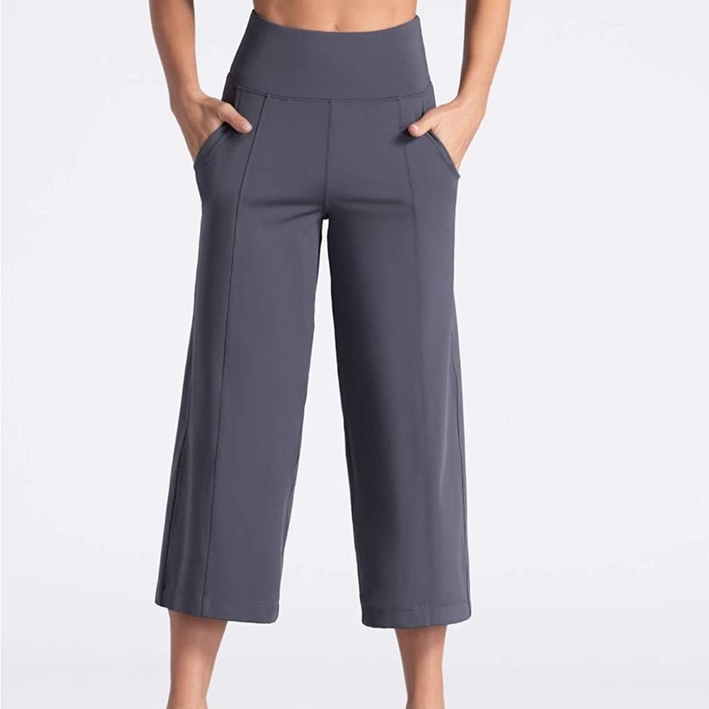 Yoga capris pants